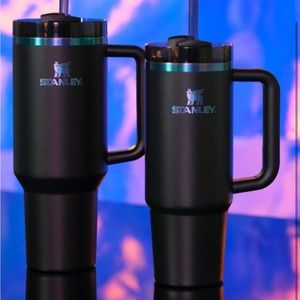 The Black Chroma Quencher H2.0 Flowstate Tumbler
